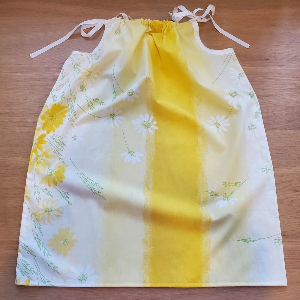 Girl's Vintage 70s Yellow Floral Dress